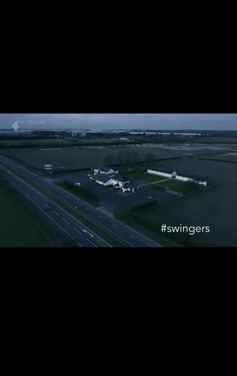 《摇摆器》：都市男女的情感迷局，一场关于信任与背叛的成人游戏